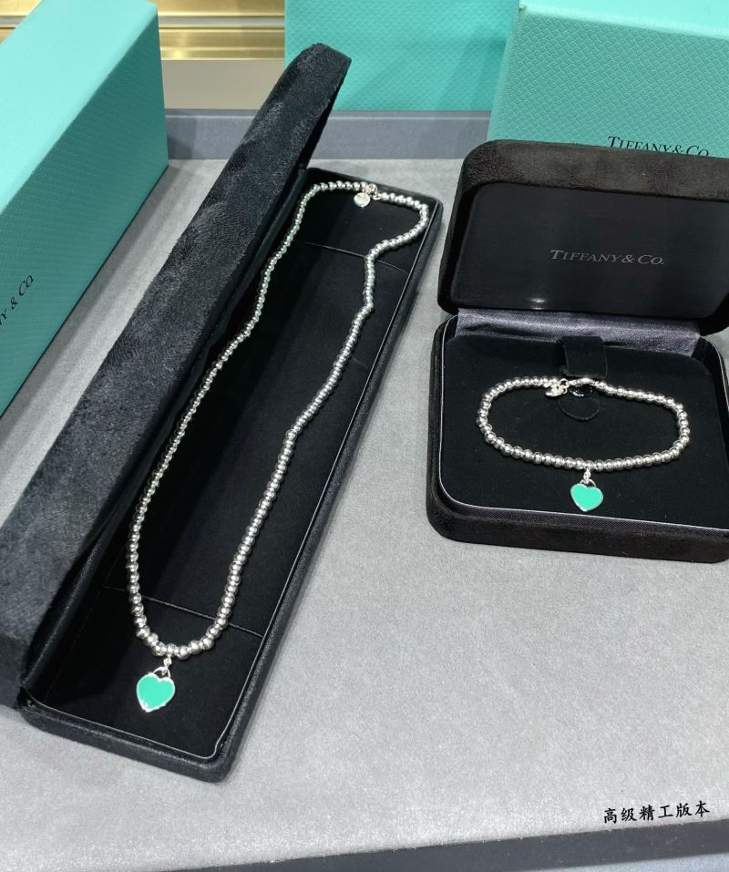 T*f*ny necklaces